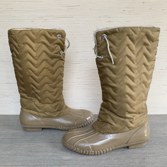 Women's Sz 8 Neutral Beige Tan Quilted Faux Fur Lining Duck Boots - Rubber Soles - Picture 7 of 16